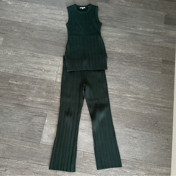 Veronica Beard tonal Ribbed knit Pant and top set - Picture 2 of 8